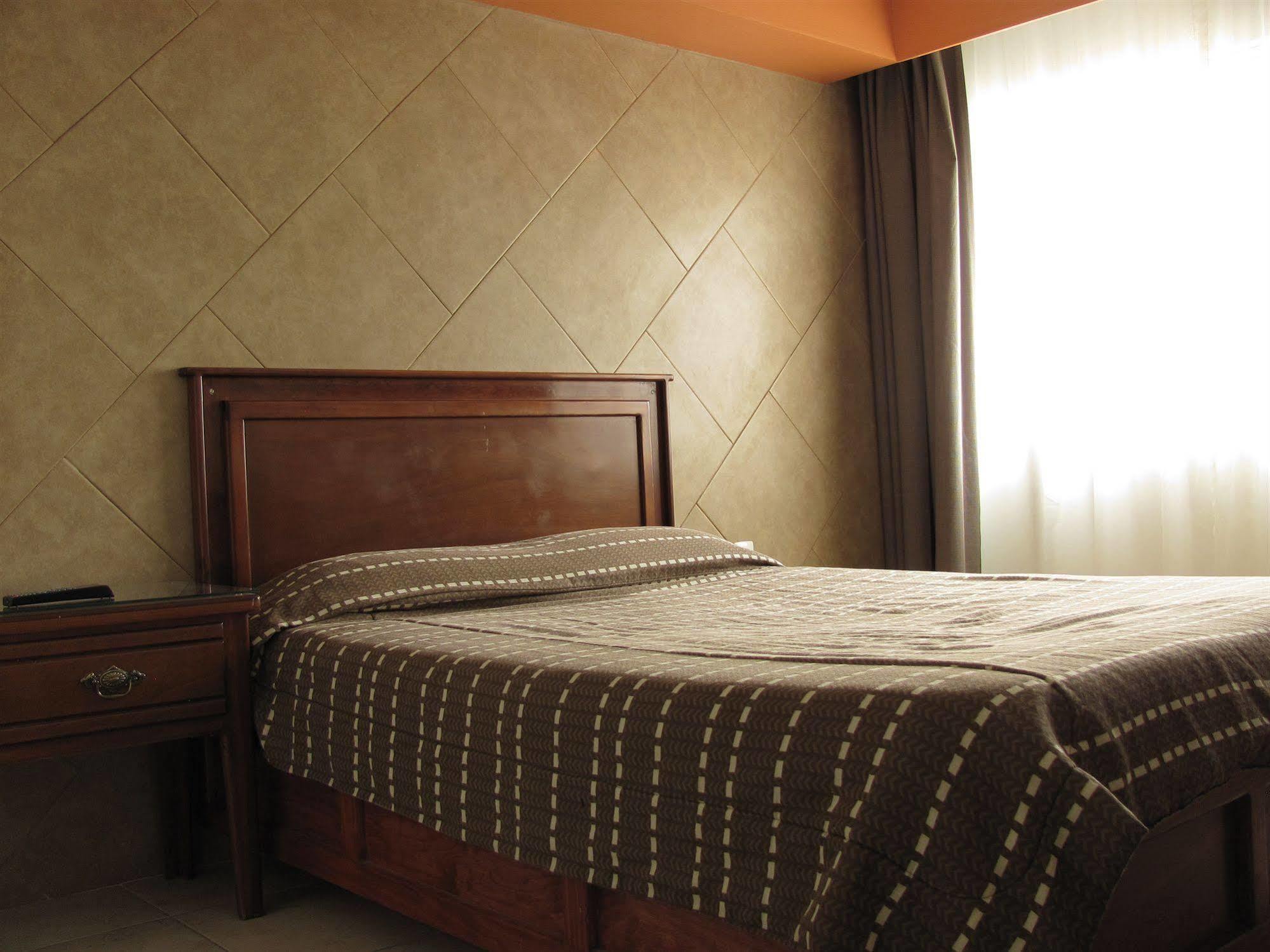 סן לואיס פוטוסי Hotel San Luis מראה חיצוני תמונה