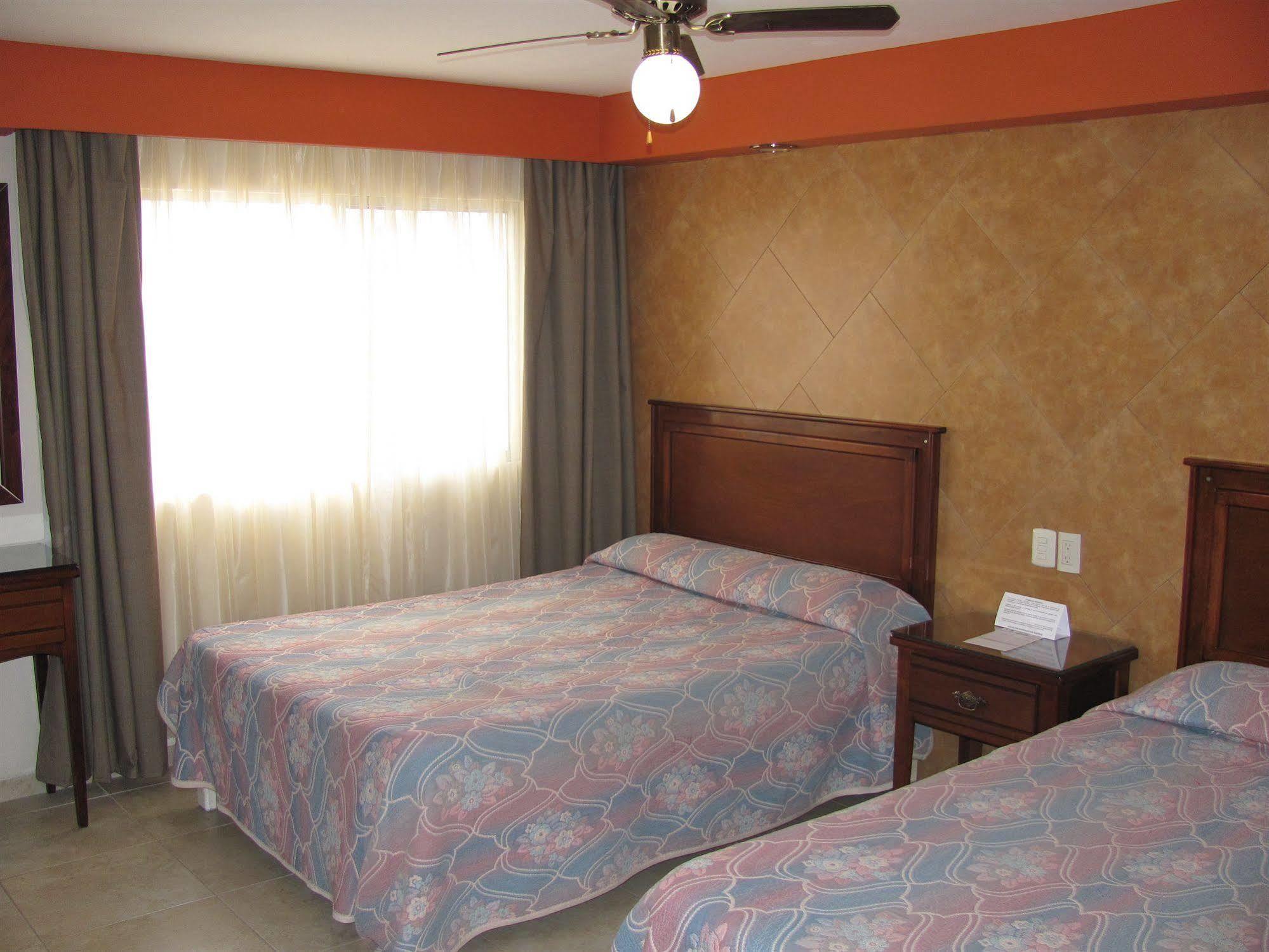 סן לואיס פוטוסי Hotel San Luis מראה חיצוני תמונה